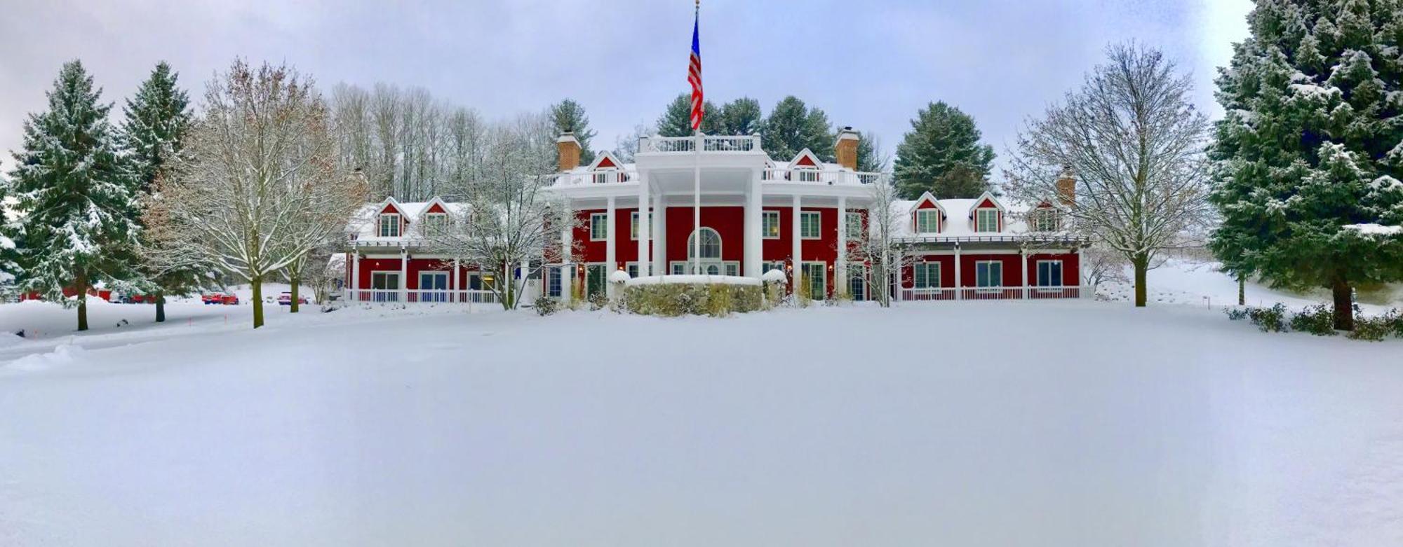 Inn At Black Star Farms Suttons Bay Exterior foto