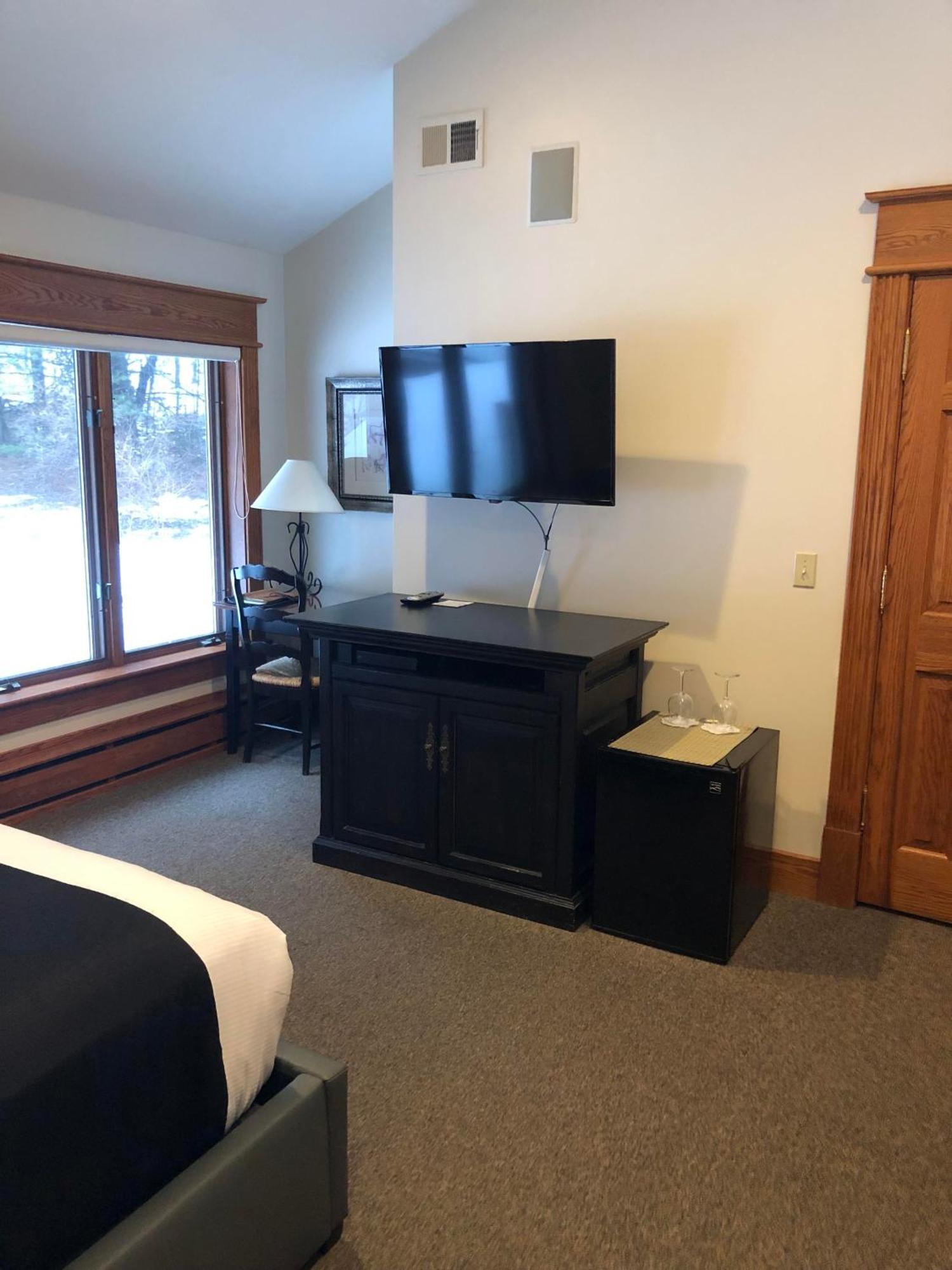 Inn At Black Star Farms Suttons Bay Exterior foto